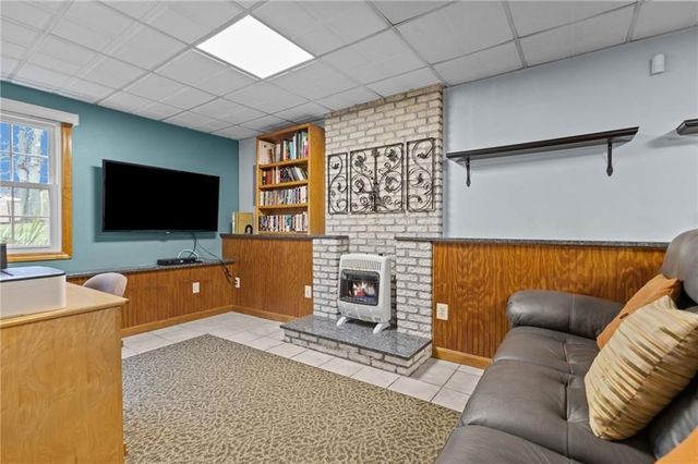 3 Betsy Drive, Bristol, RI 02809