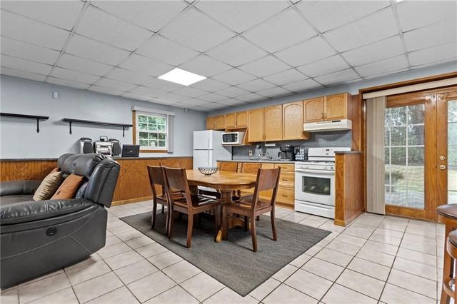 3 Betsy Drive, Bristol, RI 02809