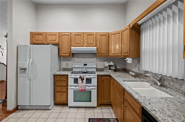 3 Betsy Drive, Bristol, RI 02809