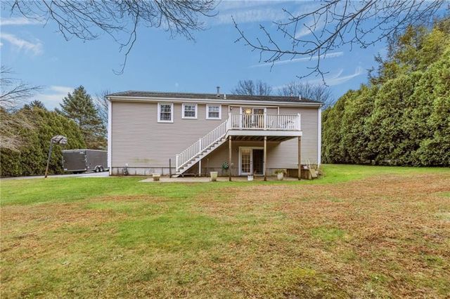3 Betsy Drive, Bristol, RI 02809