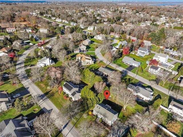 3 Betsy Drive, Bristol, RI 02809