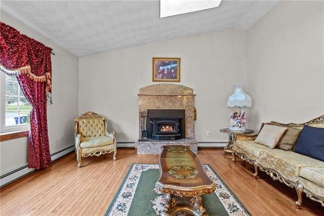 3 Betsy Drive, Bristol, RI 02809