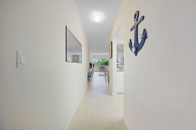 470 Paradise Isle Boulevard 206, Hallandale Beach, FL 33009