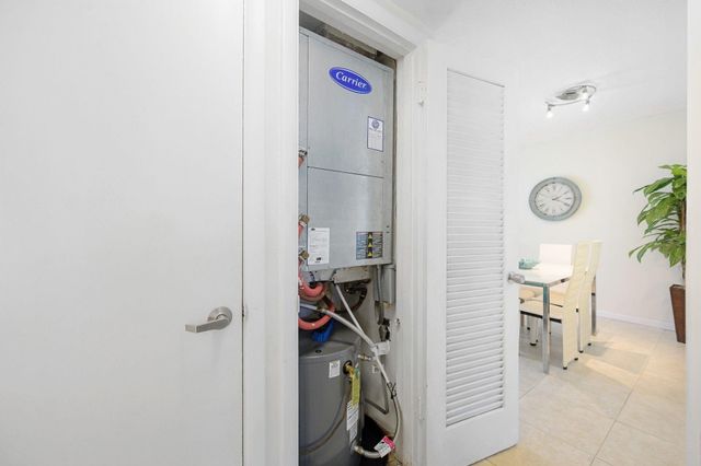 470 Paradise Isle Boulevard 206, Hallandale Beach, FL 33009