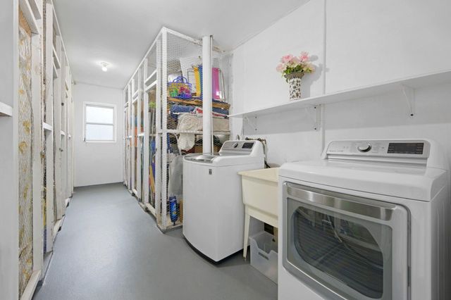 470 Paradise Isle Boulevard 206, Hallandale Beach, FL 33009