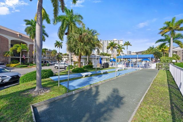 470 Paradise Isle Boulevard 206, Hallandale Beach, FL 33009