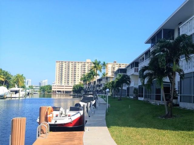 470 Paradise Isle Boulevard 206, Hallandale Beach, FL 33009
