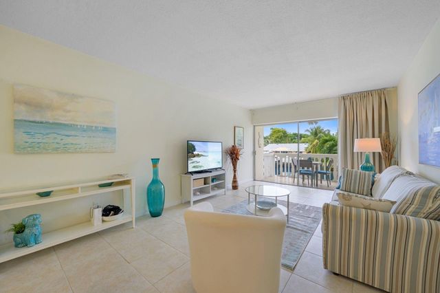 470 Paradise Isle Boulevard 206, Hallandale Beach, FL 33009
