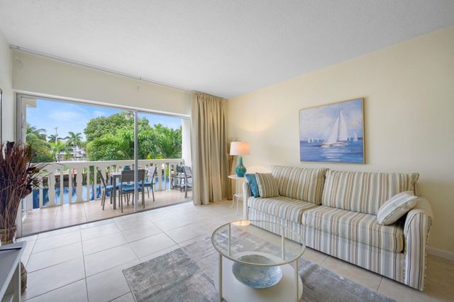 470 Paradise Isle Boulevard 206, Hallandale Beach, FL 33009