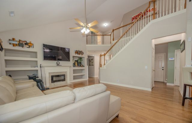 1204 Misty Glen Ct, Old Hickory, TN 37138