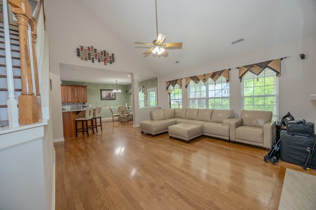 1204 Misty Glen Ct, Old Hickory, TN 37138