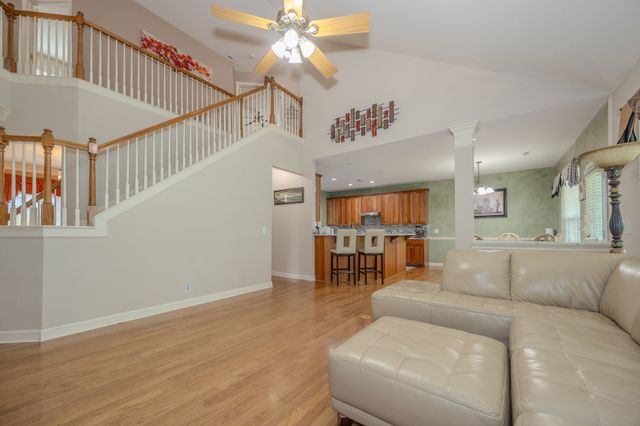 1204 Misty Glen Ct, Old Hickory, TN 37138