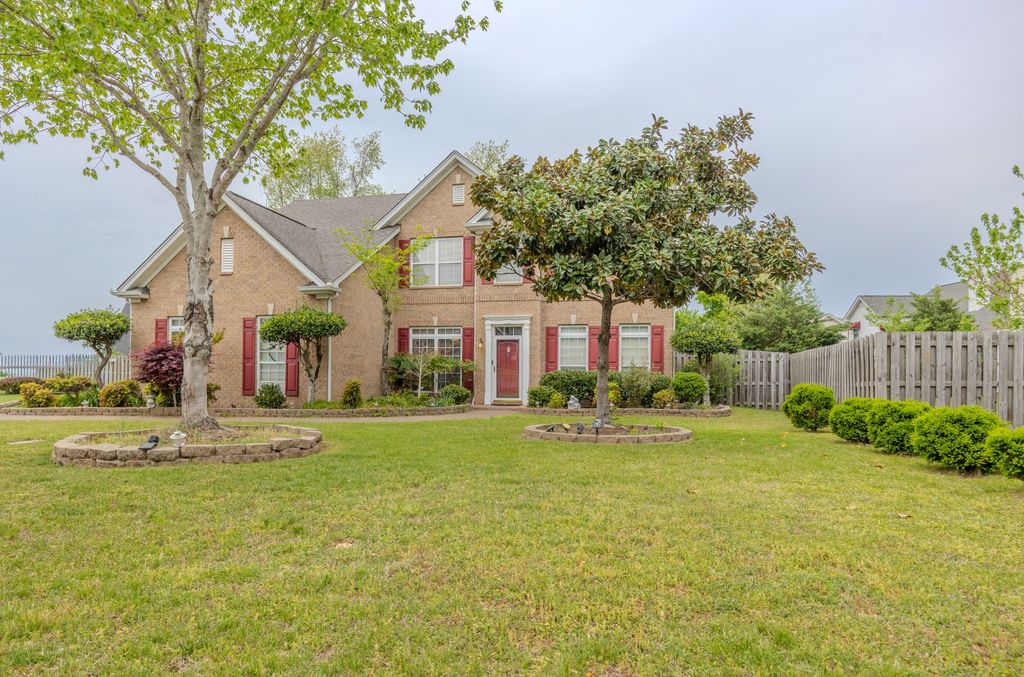 1204 Misty Glen Ct, Old Hickory, TN 37138