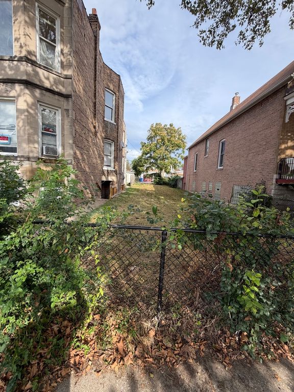 7330 S Champlain Avenue, Chicago, IL 60619 — exterior