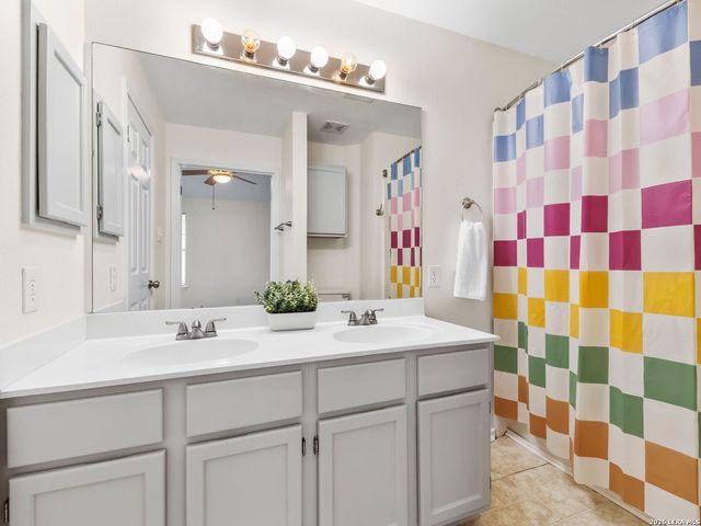 9315 Gillcross Way, San Antonio, TX 78250