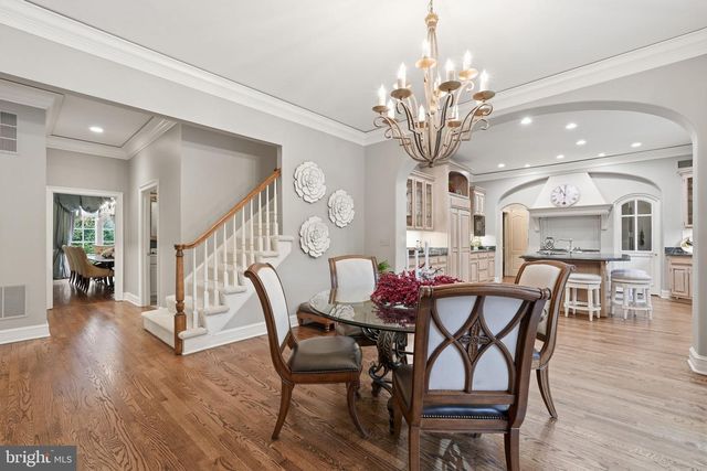 1204 DAVISWOOD DR, Mclean, VA 22102