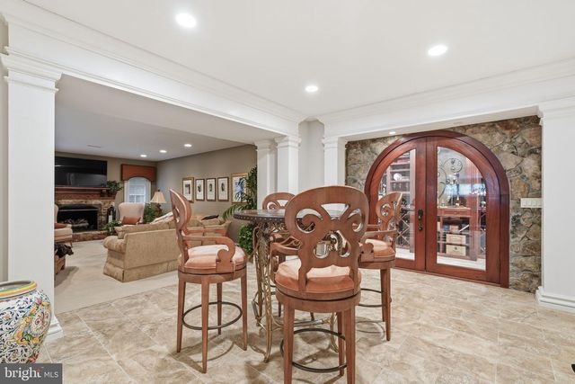 1204 DAVISWOOD DR, Mclean, VA 22102