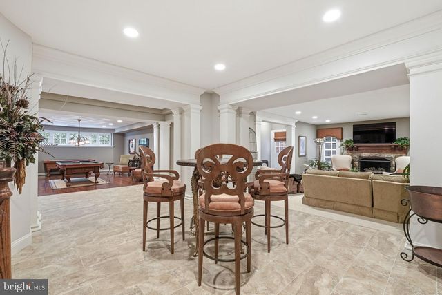 1204 DAVISWOOD DR, Mclean, VA 22102