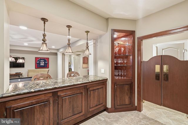 1204 DAVISWOOD DR, Mclean, VA 22102