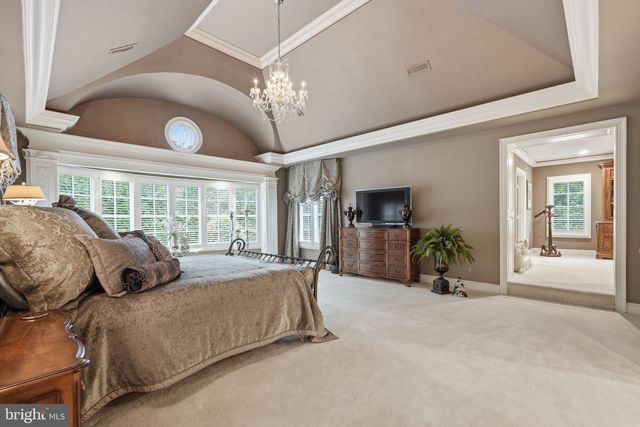 1204 DAVISWOOD DR, Mclean, VA 22102