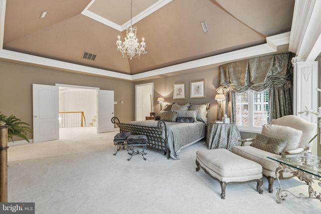 1204 DAVISWOOD DR, Mclean, VA 22102