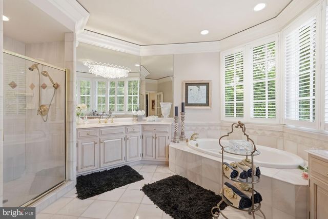 1204 DAVISWOOD DR, Mclean, VA 22102
