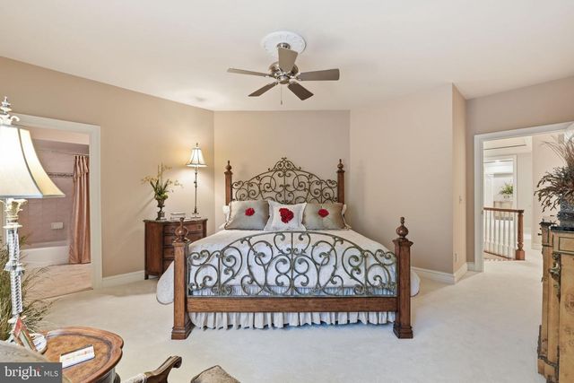 1204 DAVISWOOD DR, Mclean, VA 22102
