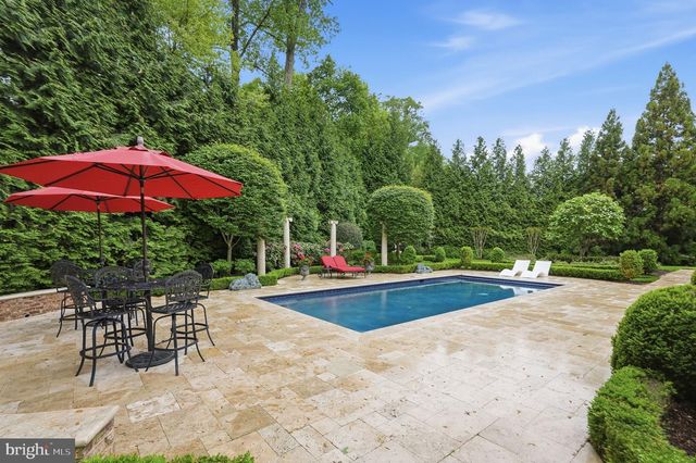 1204 DAVISWOOD DR, Mclean, VA 22102