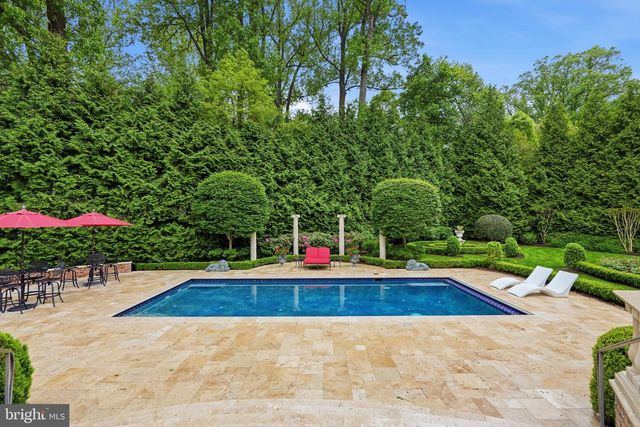 1204 DAVISWOOD DR, Mclean, VA 22102