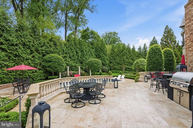 1204 DAVISWOOD DR, Mclean, VA 22102