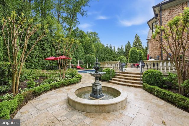 1204 DAVISWOOD DR, Mclean, VA 22102