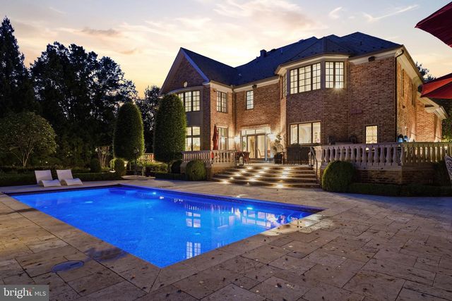 1204 DAVISWOOD DR, Mclean, VA 22102