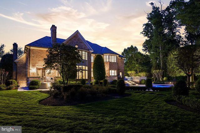 1204 DAVISWOOD DR, Mclean, VA 22102