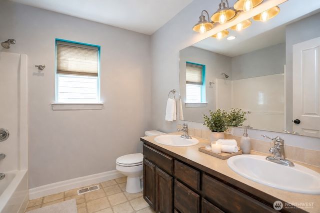 1026 Pinehurst Street, Fircrest, WA 98466