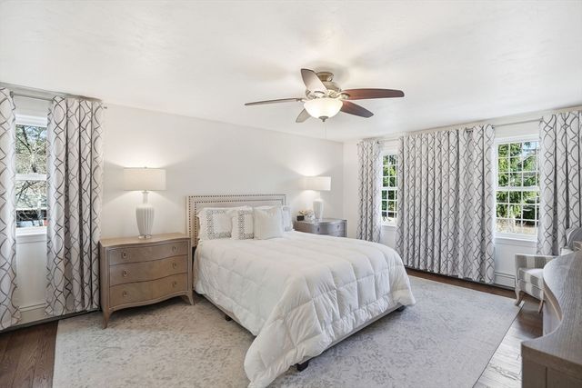 102 County St, Lakeville, MA 02347