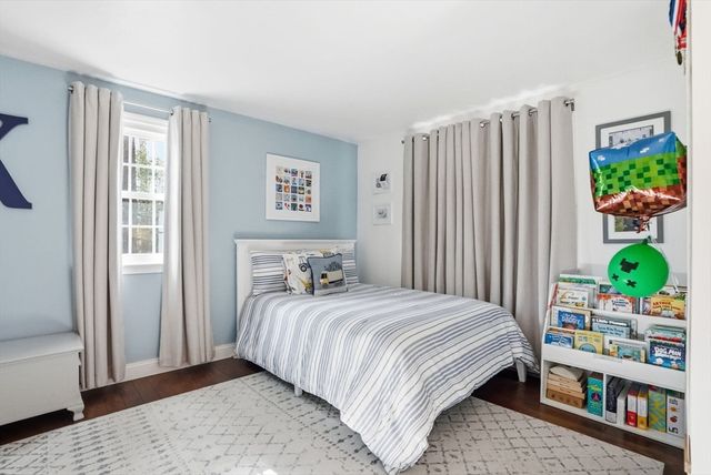 102 County St, Lakeville, MA 02347