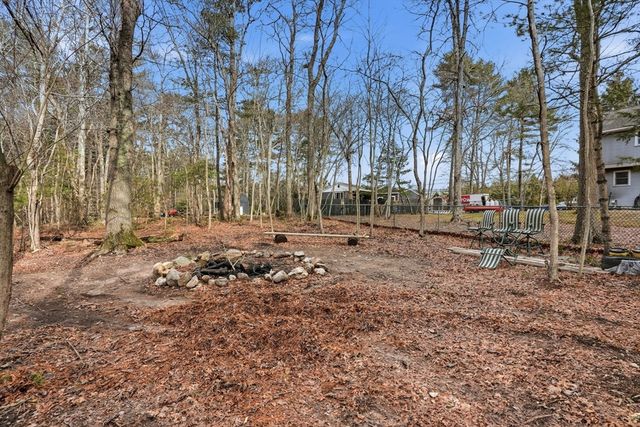 102 County St, Lakeville, MA 02347