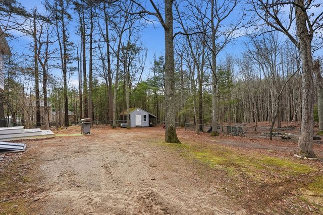 102 County St, Lakeville, MA 02347