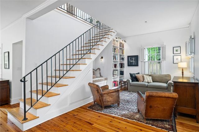 756 Berkeley Avenue NW, Atlanta, GA 30318