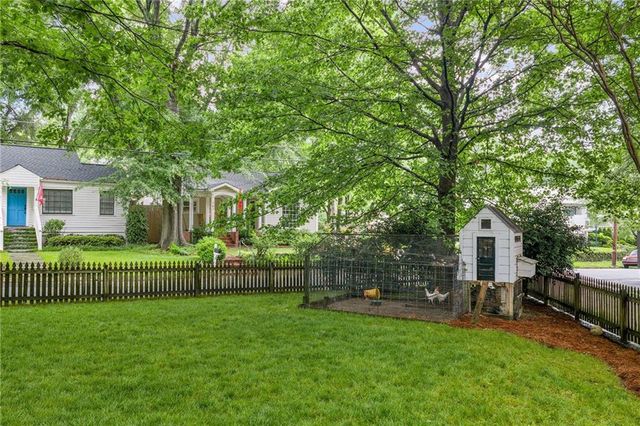 756 Berkeley Avenue NW, Atlanta, GA 30318
