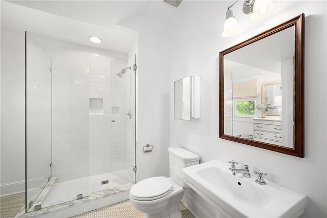 756 Berkeley Avenue NW, Atlanta, GA 30318
