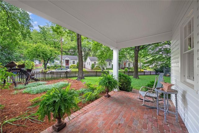 756 Berkeley Avenue NW, Atlanta, GA 30318