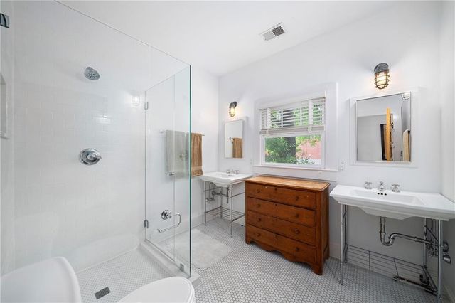 756 Berkeley Avenue NW, Atlanta, GA 30318