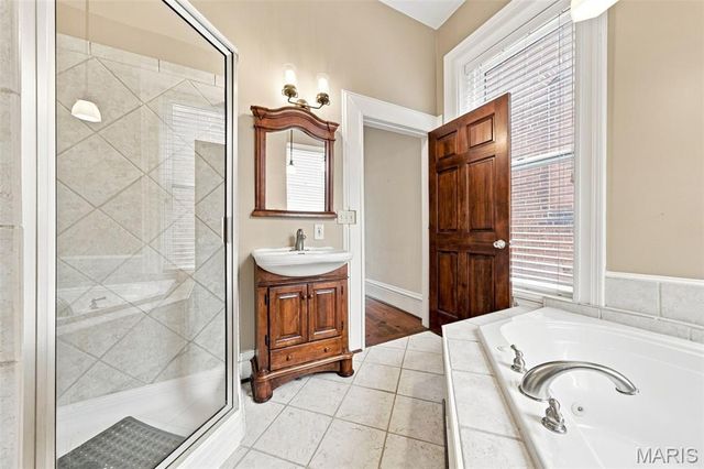 1923 S Compton Avenue, St Louis, MO 63104