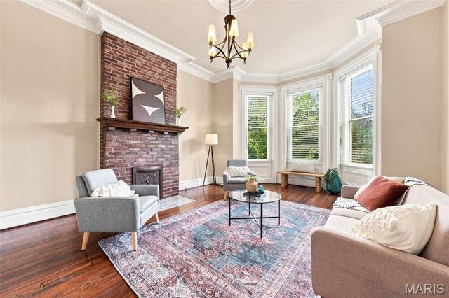 1923 S Compton Avenue, St Louis, MO 63104