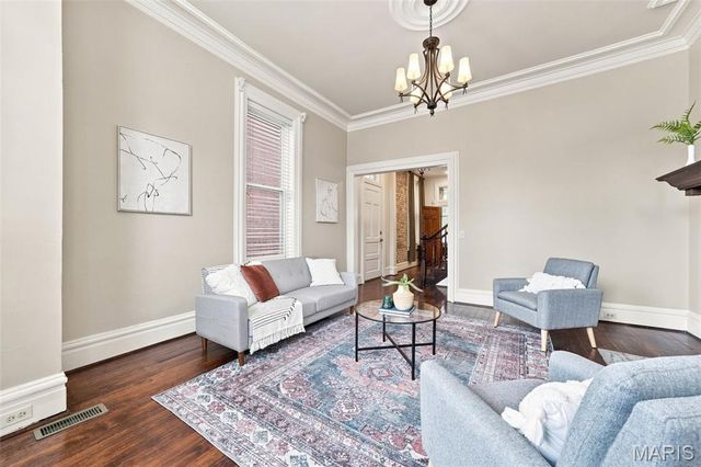 1923 S Compton Avenue, St Louis, MO 63104