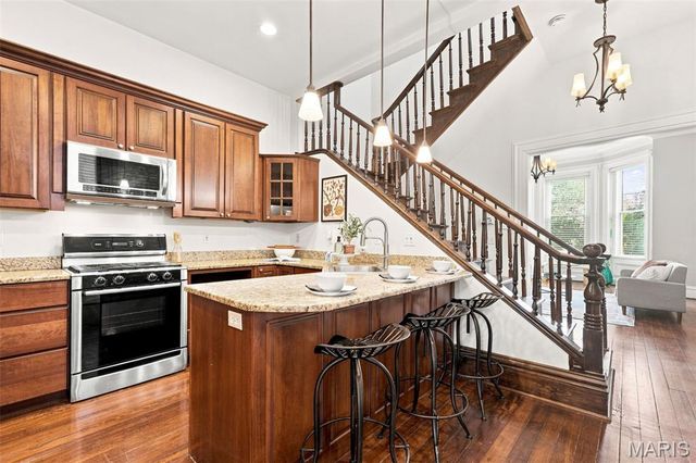 1923 S Compton Avenue, St Louis, MO 63104