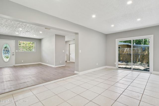 9028 CASTLE Boulevard, Jacksonville, FL 32208