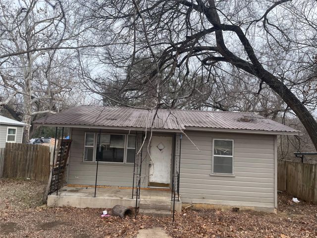 706 Sheffield Ave, Llano, TX 78643