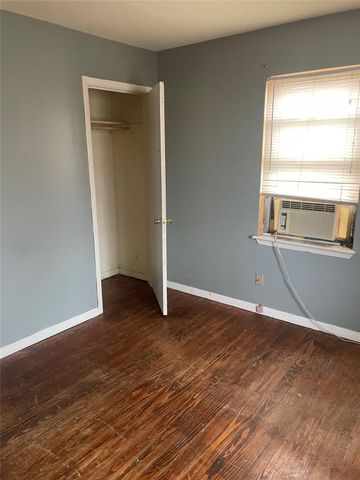 706 Sheffield Ave, Llano, TX 78643